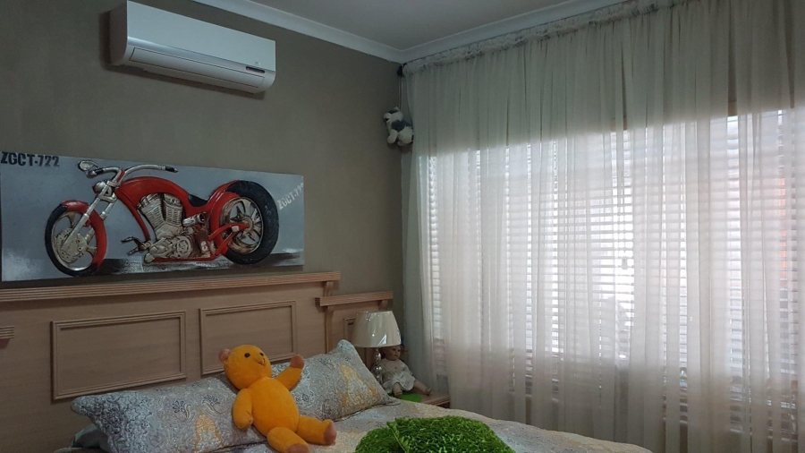 6 Bedroom Property for Sale in Cashan North West